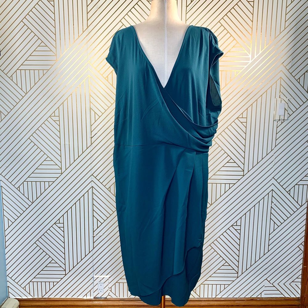 City Chic Classic Wrap Dress in Jade Green - Picture 2 of 9